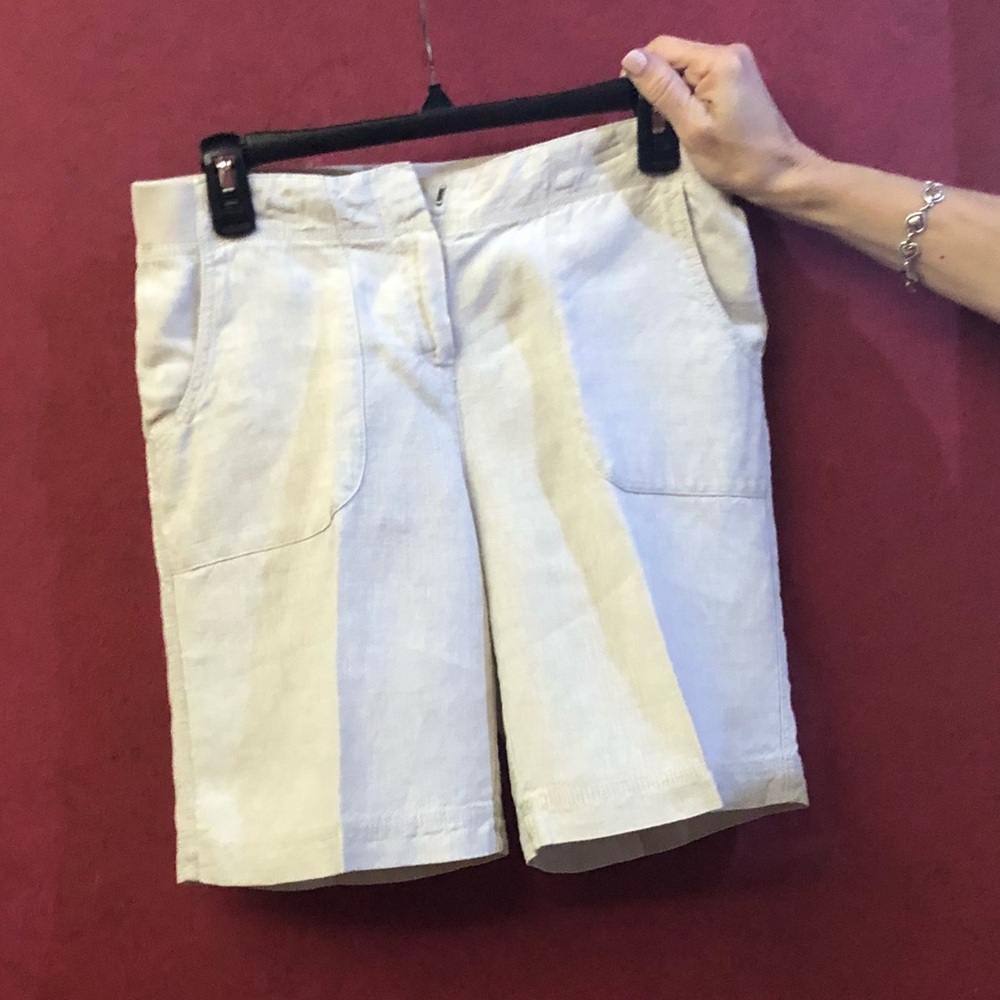 Linen khaki shorts